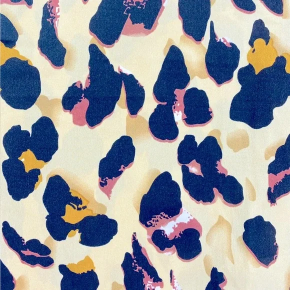 NWOT Boohoo Petite Leopard Print Bias Cut MIDI-Skirt Size 6 $25 (RRP $ 50)🕊️💛. - Picture 3 of 3